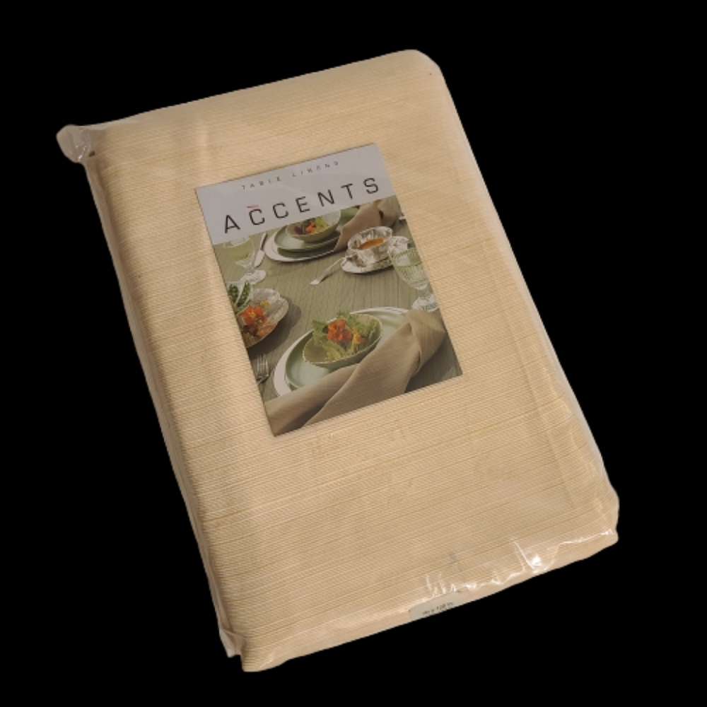 NWT Accents Highly Textured Table Cloth